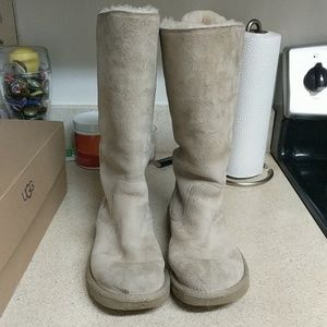 UGG Roseberry boots in sand